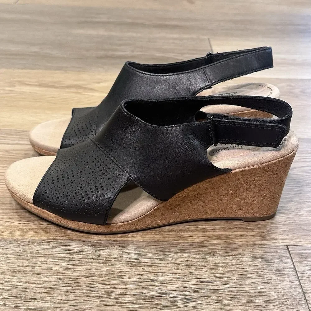 Clarks Women's 9.5 Lafley Joy Black Leather Wedges Comfort Sandals EUC
